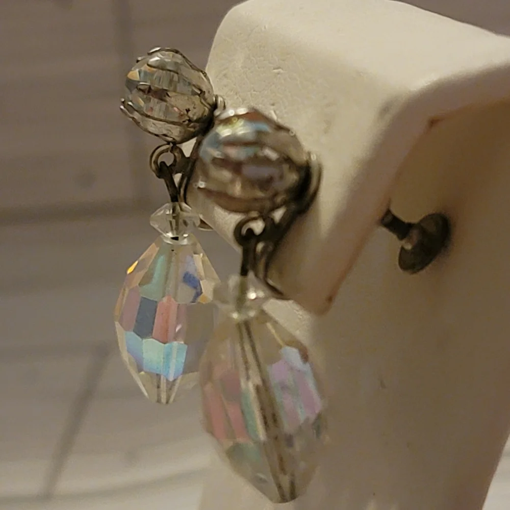 Vintage Aurora Borealis AB Glass Drop Screw Back Earrings Silver Tone